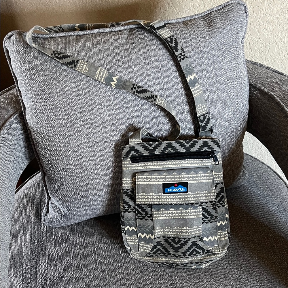 KAVU Black and Gray Patterned Messenger Bag